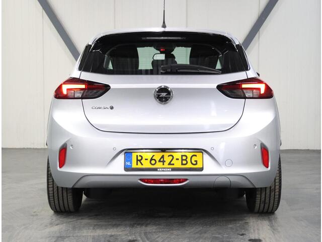 Opel e-Corsa Elegance 50kWh 136PK | 1ste eigenaar | AppleCarPlay/AndroidAuto | ACCURAPPORT 90% | 3 FASE | Armsteun | Camera | Dodehoekdetectie | Keyless | Navigatie | AUTOMAAT | Parkeersensoren | Isofix |