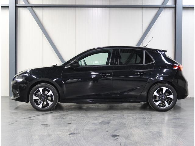 Opel e-Corsa GS Line 50kWh 136PK | 1ste eigenaar | Winterpakket | ACCU 93% | Parkeersensoren | Navigatie | AUTOMAAT | AppleCarplay/AndroidAuto | Stoel&Stuur Verwarming | Climate Control | Cruise Control | 10"scherm | Camera | Navigatie | LM velgen | Keyless | Parkeer