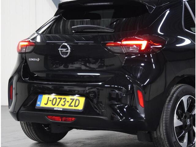 Opel e-Corsa GS Line 50kWh 136PK | 1ste eigenaar | Winterpakket | ACCU 93% | Parkeersensoren | Navigatie | AUTOMAAT | AppleCarplay/AndroidAuto | Stoel&Stuur Verwarming | Climate Control | Cruise Control | 10"scherm | Camera | Navigatie | LM velgen | Keyless | Parkeer