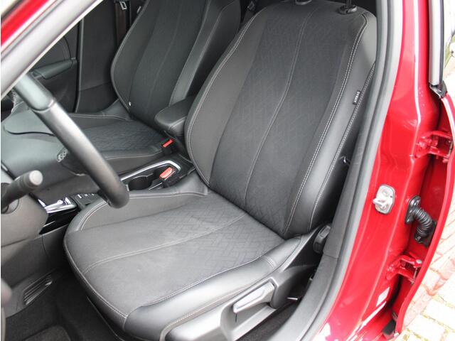 Opel e-Corsa GS Line 50 kWh | Camera / Trekhaak / Climate