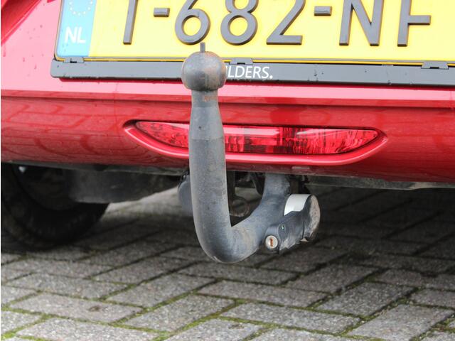 Opel e-Corsa GS Line 50 kWh | Camera / Trekhaak / Climate