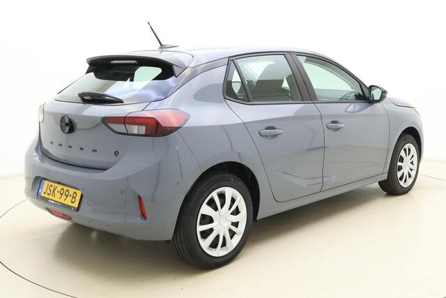 Opel e-Corsa Electric Long Range Business Edition 51 kWh | DEMO | Apple Carplay/ Android Auto | Climate control | Camera | Parkeersensoren | Dodehoek detectie | Cruise Control | Warmtepomp