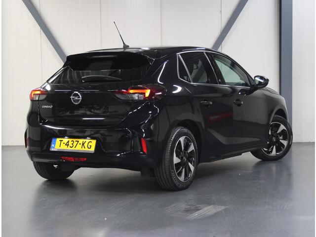 Opel e-Corsa Electric 50 kWh 136PK | 1ste eigenaar | ACCU 99% | AppleCarplay/AndroidAuto | Armsteun | 16"LMV | AUTOMAAT | Cruise Control | Climate Control | Keyless | Isofix | Privacy Glass |