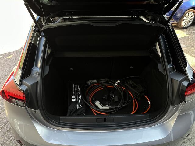Opel e-Corsa Elegance 50 kWh Navi/Keyless/ECC/Camera.