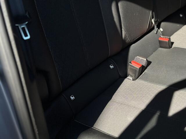 Opel e-Corsa Elegance 50 kWh Navi/Keyless/ECC/Camera.