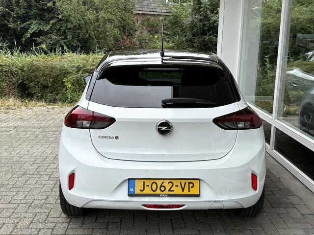 Opel e-Corsa Elegance 50 kWh | Winterpakket | Panoramadak | Lederen bekleding | Navigatie | 100kW snelladen | Cruise Control | Two Tone