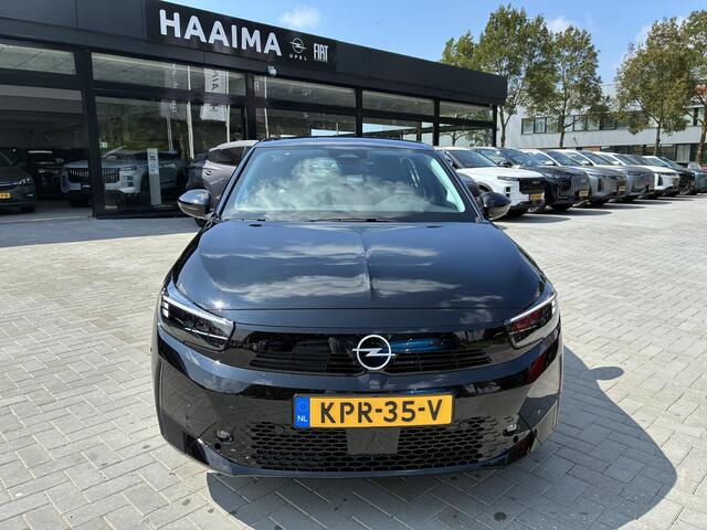 Opel e-Corsa Electric Long Range Edition 51 kWh | DEMO| Climate control | Camera | Parkpilot | LED Verlichting | Electrisch Pakket | Navigatie via Apple carplay/ Android auto