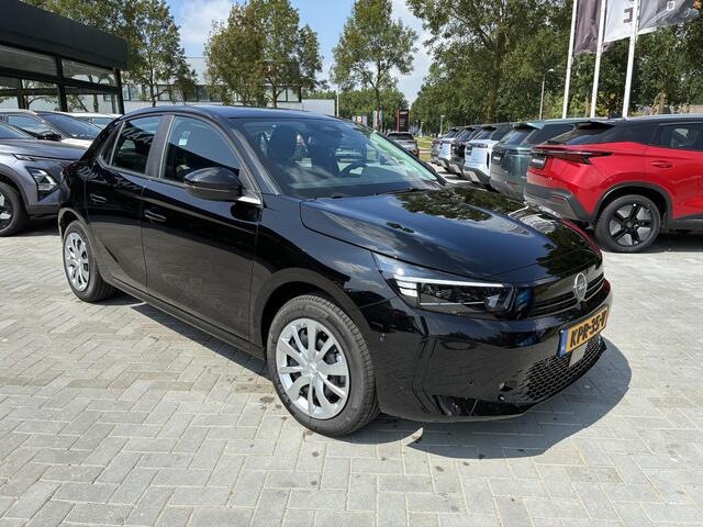 Opel e-Corsa Electric Long Range Edition 51 kWh | DEMO| Climate control | Camera | Parkpilot | LED Verlichting | Electrisch Pakket | Navigatie via Apple carplay/ Android auto