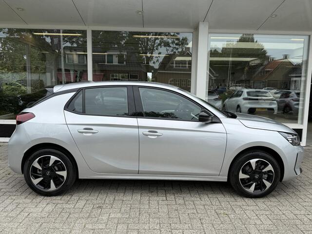 Opel e-Corsa Electric Long Range GS 51 kWh | 8 Jaar garantie | NIEUW | tot 429km WLTP | 100kW snelladen | Stoel- & stuurverwarming | Camera | Apple Carplay/Android Auto