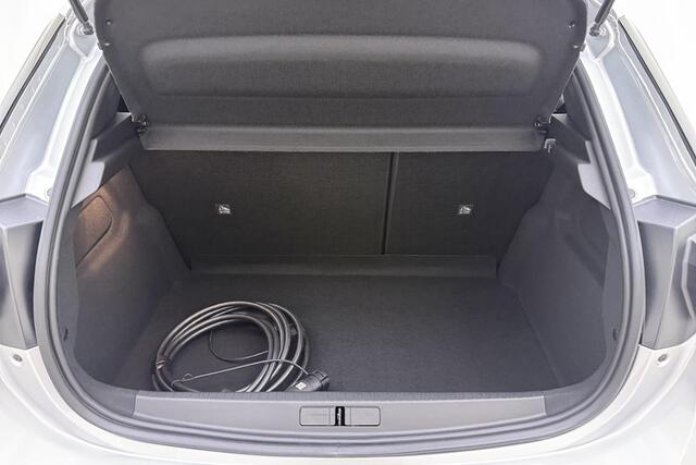 Opel e-Corsa Electric Long Range GS 51 kWh | 8 Jaar garantie | NIEUW | tot 429km WLTP | 100kW snelladen | Stoel- & stuurverwarming | Camera | Apple Carplay/Android Auto