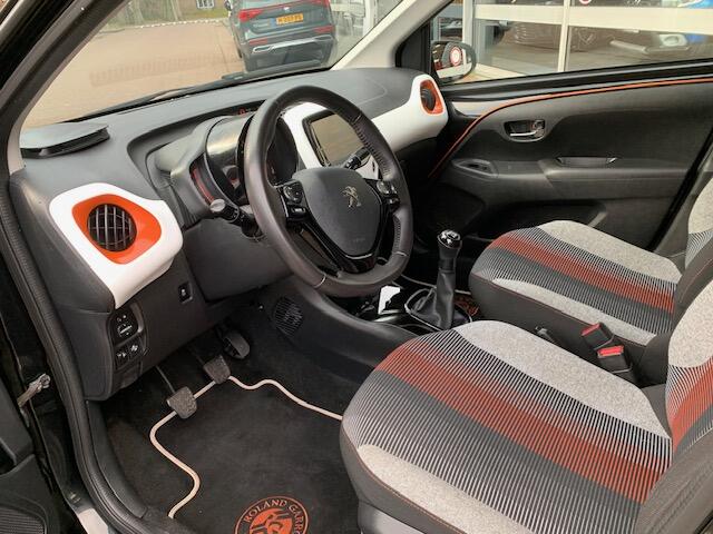 Peugeot 108 1.2 TOP! Roland Garros, cabriodak, navigatie .