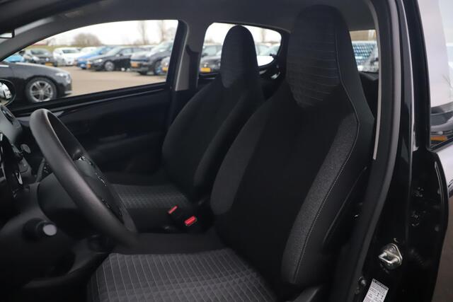 Peugeot 108 1.0 e-VTi Active 5 Deurs Airco Radio Bluetooth Elektrische Ramen