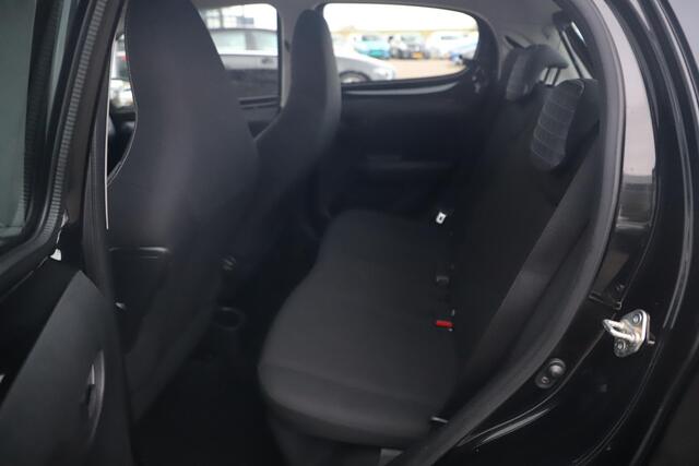 Peugeot 108 1.0 e-VTi Active 5 Deurs Airco Radio Bluetooth Elektrische Ramen