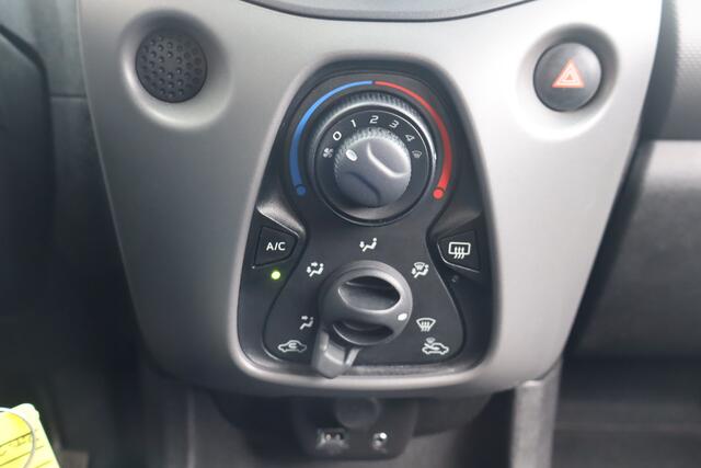 Peugeot 108 1.0 e-VTi Active NL-Auto!! Elek.pakket I Extra getint glas