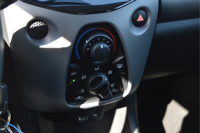 Peugeot 108 1.0 e-VTi | Carplay/Airco/Scherm | Slechts 24.428km |