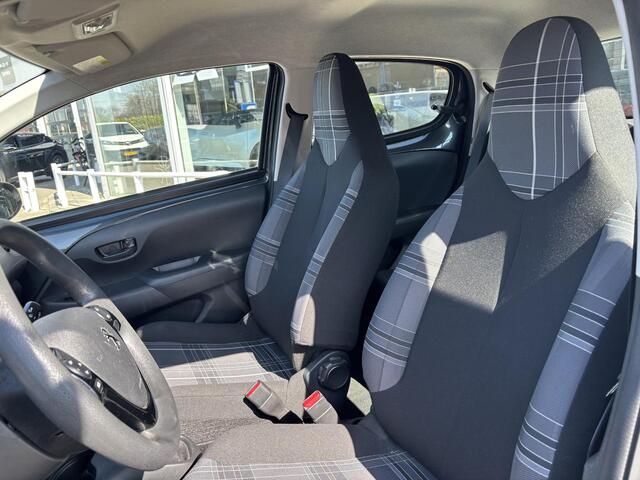 Peugeot 108 1.0 e-VTi Active NL auto, slechts 16682km