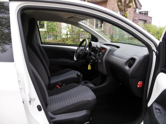 Peugeot 108 1.0 e-VTi Active | DAB | Bluetooth | Airco | Dealeronderhouden |