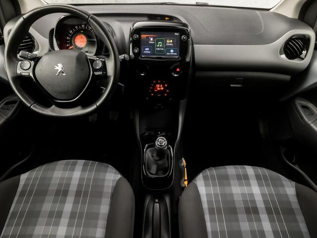 Peugeot 108 1.0 e-VTi Sport (APPLE CARPLAY, CAMERA, GETINT GLAS, LM VELGEN, SPORTSTOELEN, CRUISE, ELEK RAMEN, NIEUWSTAAT)