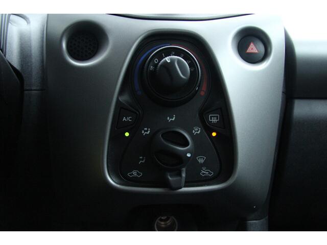 Peugeot 108 1.0 e-VTi 5drs black edition Airco/LED/zuinig & ¤23 per mnd