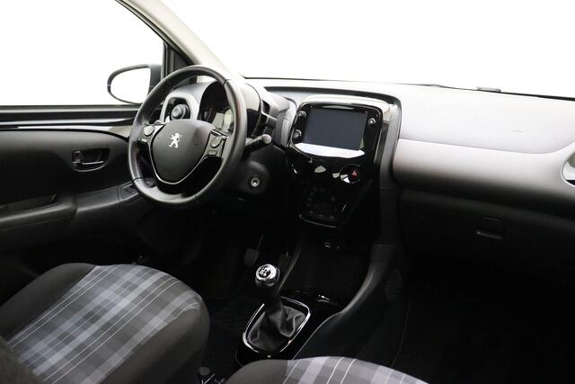 Peugeot 108 1.0 e-VTi Blue Lease Executive | Navigatie | Apple Carplay | Parkeercamera | Lichtmetalen velgen | LED Dagrijverlichting | Multifunctioneel stuurwiel |