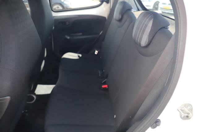 Peugeot 108 1.0 e-VTi Active NAP! Airco Radio Bluetooth Elektrische Ramen