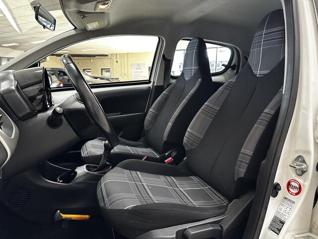 Peugeot 108 1.0 e-VTi Active/ LED Dagrijverl./ Camera!/ DAB+/ Airco/ Bluetooth/ Multi.Stuur/ Radio+AUX&USB/ Elek.Pakket/ Isofix/ C.V.Afstand.