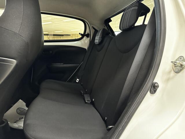 Peugeot 108 1.0 e-VTi Active/ LED Dagrijverl./ Camera!/ DAB+/ Airco/ Bluetooth/ Multi.Stuur/ Radio+AUX&USB/ Elek.Pakket/ Isofix/ C.V.Afstand.