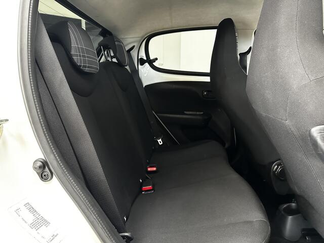 Peugeot 108 1.0 e-VTi Active/ LED Dagrijverl./ Camera!/ DAB+/ Airco/ Bluetooth/ Multi.Stuur/ Radio+AUX&USB/ Elek.Pakket/ Isofix/ C.V.Afstand.