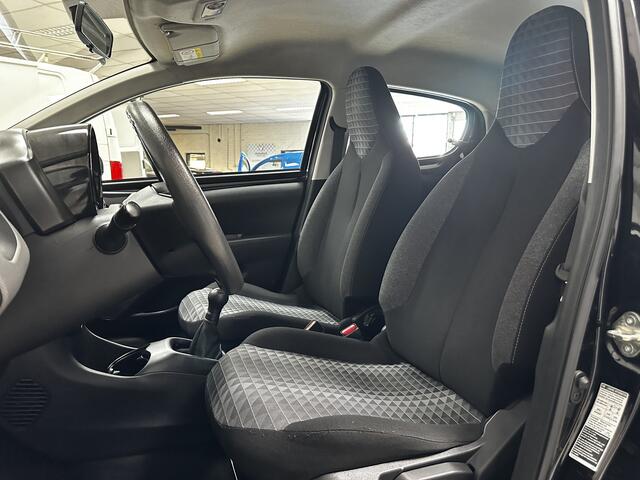 Peugeot 108 1.0 e-VTi Active/ 5-Drs/ Airco/ DAB+/ C.V./ Elek. Ramen/ Isofix/ Bluetooth/ Multi. Stuur/ AUX & USB/ LED Dagrijverl.