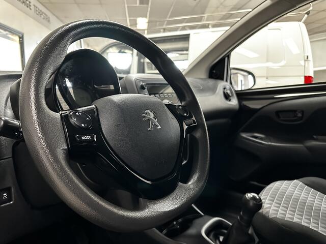 Peugeot 108 1.0 e-VTi Active/ 5-Drs/ Airco/ DAB+/ C.V./ Elek. Ramen/ Isofix/ Bluetooth/ Multi. Stuur/ AUX & USB/ LED Dagrijverl.