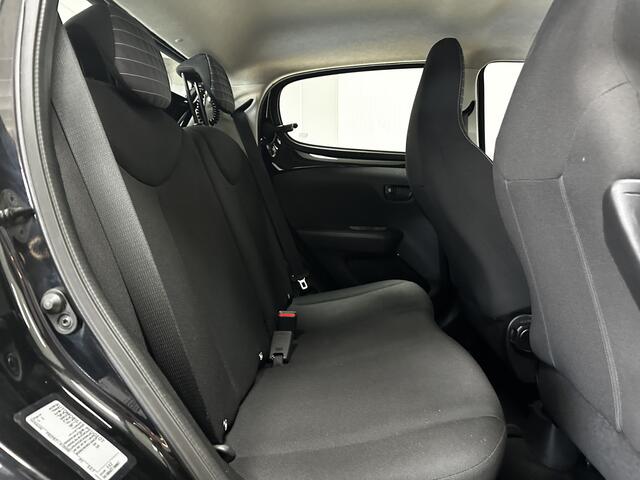 Peugeot 108 1.0 e-VTi Active/ 5-Drs/ Airco/ DAB+/ C.V./ Elek. Ramen/ Isofix/ Bluetooth/ Multi. Stuur/ AUX & USB/ LED Dagrijverl.
