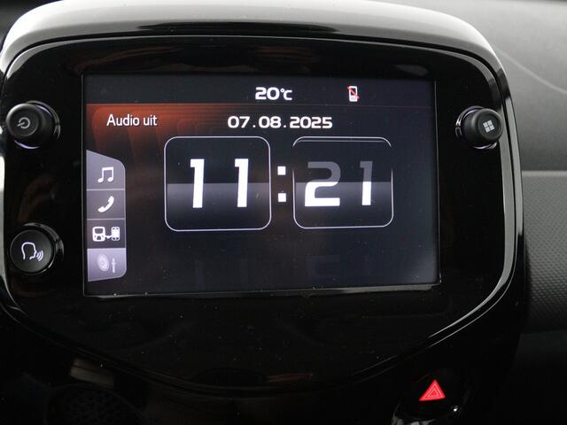 Peugeot 108 1.0 e-VTi Allure | Apple Carplay / Android Auto (Navigatie) | Climate Control | Achteruitrijcamera | Centrale deurvergrendeling | LM velgen |