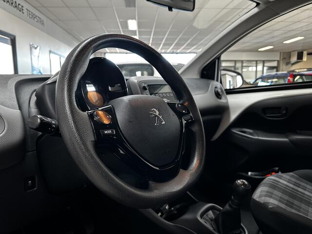 Peugeot 108 1.0 e-VTi Active/ 5-Drs/ Airco/ C.V. Afstand/ Elek. ramen/ Isofix/ Bluetooth/ Multi. Stuur/ LED Dagrijverl./ Mistl./ Getint glas.