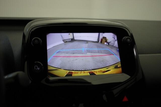 Peugeot 108 1.0 e-VTI Executive 5 Deurs - Navi, Camera, Clima