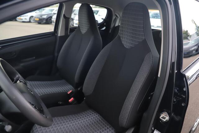 Peugeot 108 1.0 e-VTi Active NAP! 27.000KM Airco Radio Bluetooth Elektrische Ramen