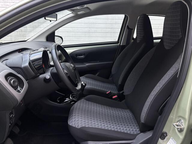 Peugeot 108 5-deurs Allure 1.0 e-VTi 72pk KEYLESS | CAMERA | APPLE CARPLAY/ANDROID AUTO | STOELVERW. | AIRCO