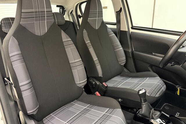 Peugeot 108 1.0 e-VTi Allure | Two-tone | Climate Control | Touchscreen | Camera | LM-velgen