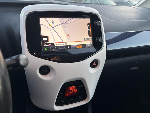 Peugeot 108 1.2 GT-Line Cabrio Top Navigatie / Keyless / Camera
