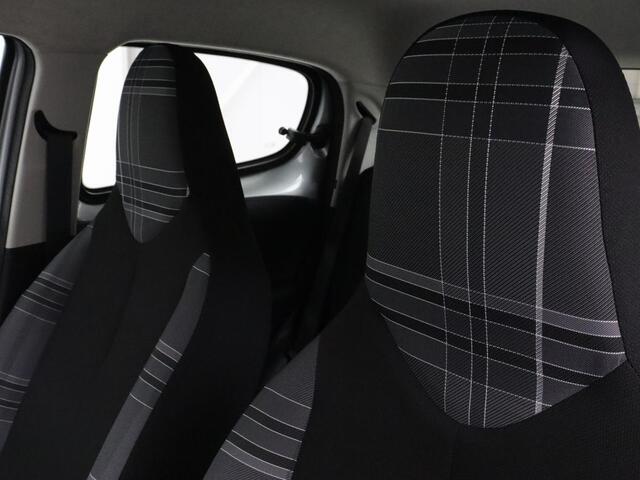 Peugeot 108 1.0 VTi Allure | 58.700km NAP | Camera | Climate control | Elektrische ramen | Bluetooth | Centrale vergrendeling | LED | Getint glas