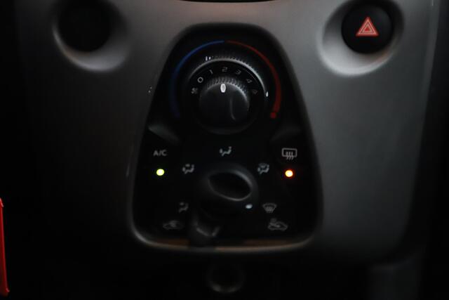 Peugeot 108 1.0 e-VTi Active Airco Radio Bluetooth Elektrische Ramen LED