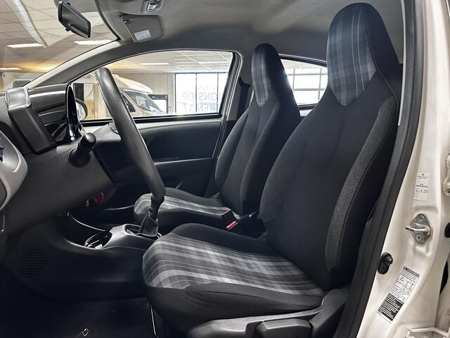 Peugeot 108 1.0 e-VTi Active/ LED Dagrijverl./ Airco/ Bluetooth/ Multi.Stuur/ Elek.Pakket/ Isofix/ Radio-AUX&USB/ Mistl.Voor.