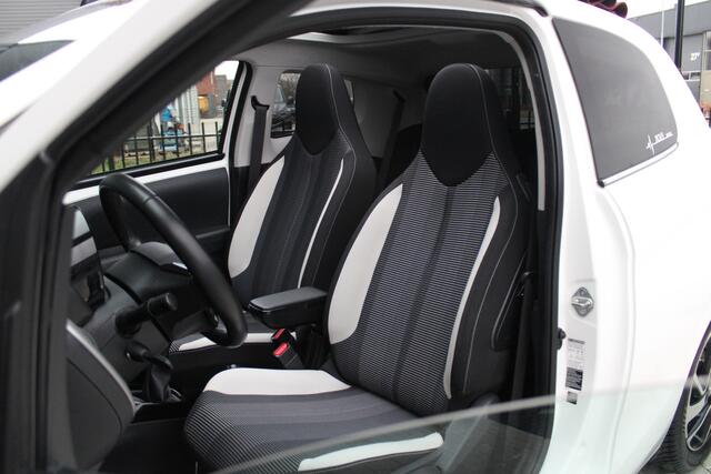 Peugeot 108 1.0 e-VTi Allure TOP! - Cabriodak - Camera - Cruise - Autoclima - Bluetooth - Rijklaar