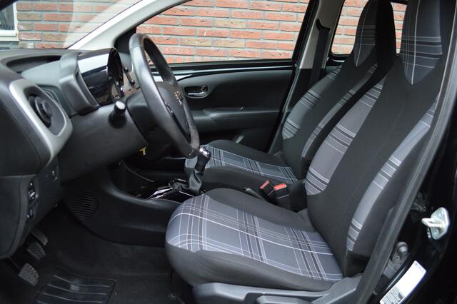 Peugeot 108 1.0 e-VTi Allure Navi Airco CarPlay