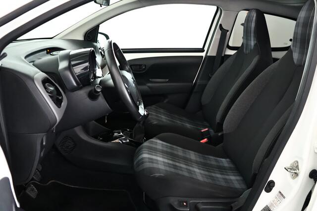 Peugeot 108 1.0 e-VTi Active TOP! / Opendak / CarPlay / Camera