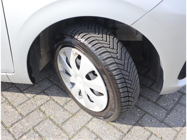 Peugeot 108 1.0 e-VTi Active Airco / Elekramen / Bluetooth / Stuurbekr / All-season banden Voldoende Apk