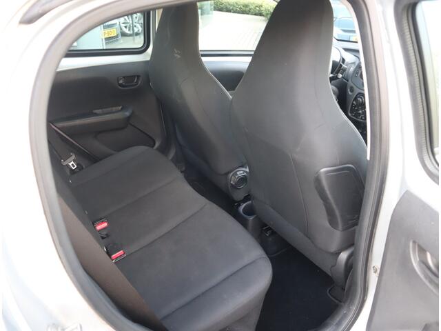 Peugeot 108 1.0 e-VTi Active Airco / Elekramen / Bluetooth / Stuurbekr / All-season banden Voldoende Apk