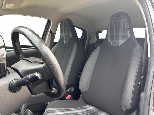 Peugeot 108 5-deurs Active 1.0 e-VTi 72pk | AIRCO | BLUETOOTH | EXTRA GETINTE RUITEN | ELEKTRISCH PAKKET | PACK PREMIUM | PACK DYNAMIC |