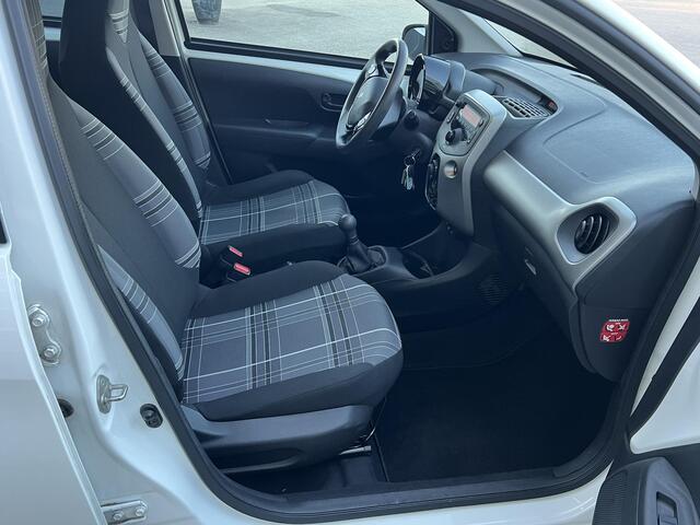 Peugeot 108 1.0 e-VTi Blue Lion airco bluetooth led verl.