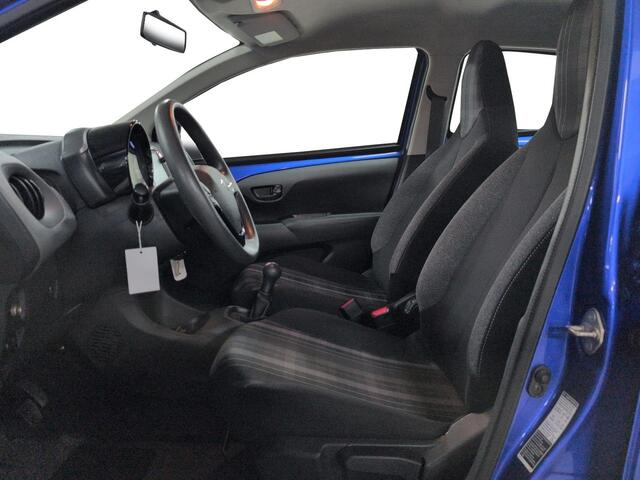 Peugeot 108 5-deurs Active 1.0 e-VTi 72pk | CAMERA | NAVI | TOUCHSCREEN | AIRCO | BLUETOOTH | ELEKTRISCH PAKKET | APPLE CARPLAY / ANDROID AUTO | DAB+ |