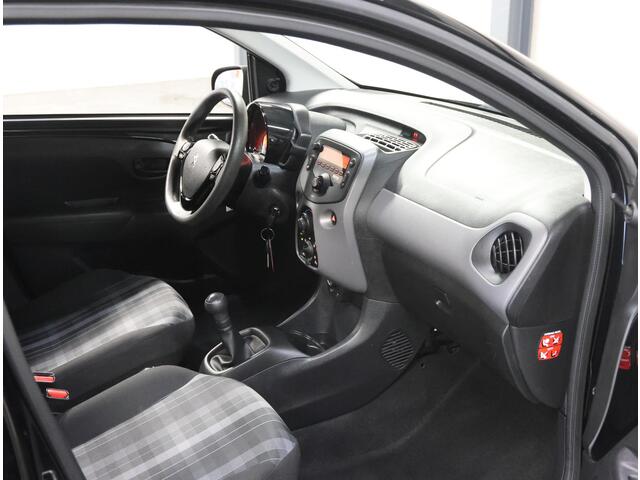 Peugeot 108 1.0 e-VTi Active | 1ste eigenaar | Airco | Bluetooth | LED | Start/Stop Systeem | Buitenspiegels elektrisch verstel -en verwarmbaar | Isofix |